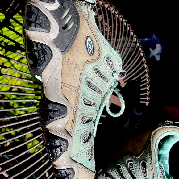 Women’s OBOZ Hiking Shoe 7.5 - Picture 5 of 8